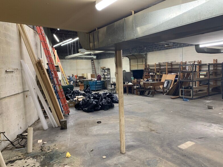 More Photos Of 3415-3501 Windom Rd, Brentwood Warehouse For Lease