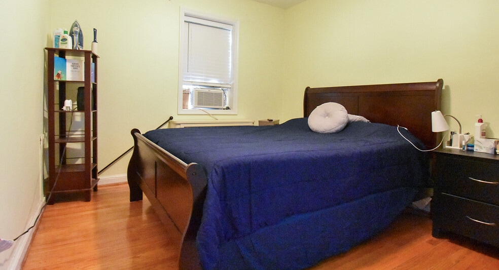 More Photos Of 4807 Langston Blvd, Arlington Storefront For Sale