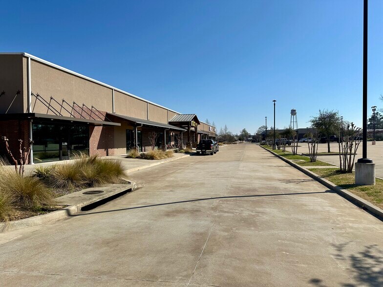 More Photos Of 75 Miranda Lambert Way, Lindale Unknown For Lease