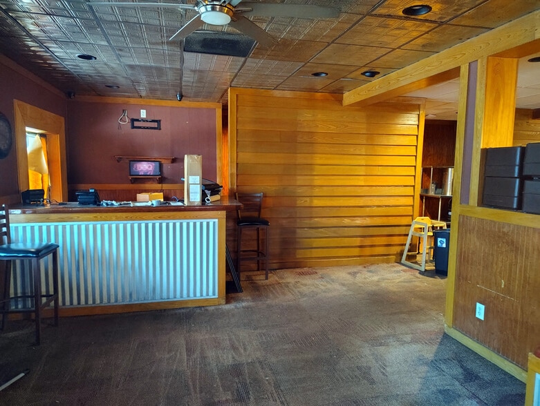 More Photos Of 1961 SE Federal Hwy, Stuart Restaurant For Lease