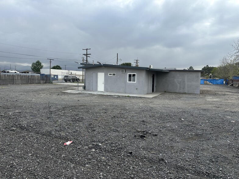 More Photos Of 24229 5th St, San Bernardino Distribution For Sale