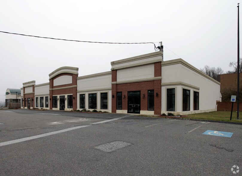 More Photos Of 5014-5022 West Chester Pike, Newtown Square Storefront Retail Office For Sale