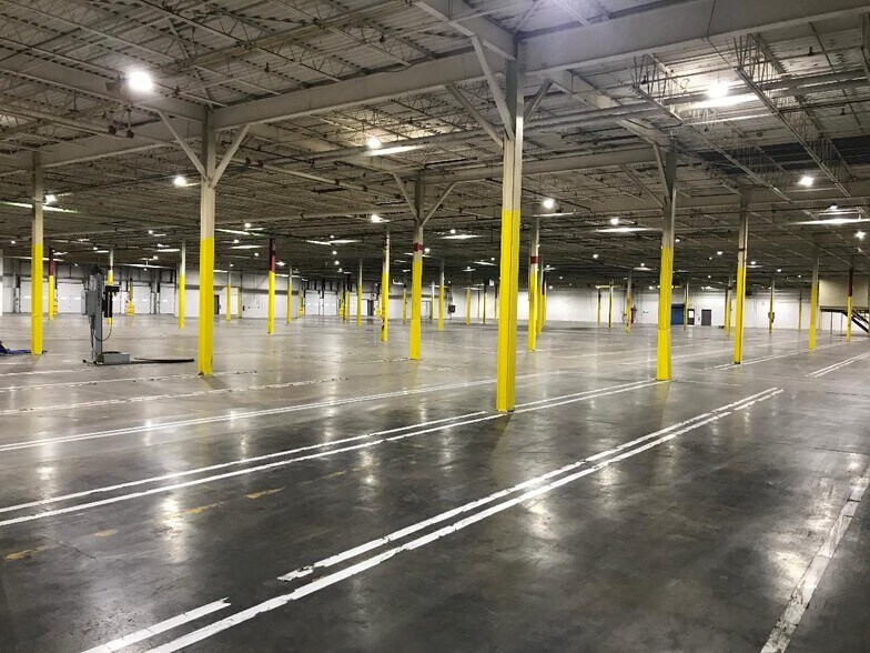 More Photos Of 192 Murdock Rd, Troutman Manufacturing For Sale