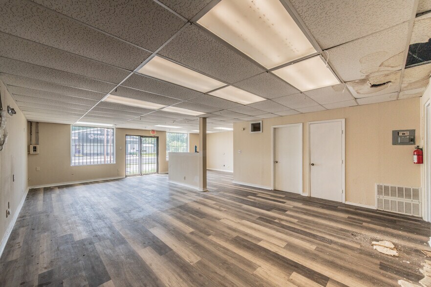 More Photos Of 1006 West Ave, San Antonio Freestanding For Sale