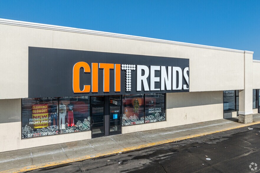 More Photos Of 1950 Pipestone Rd, Benton Harbor Unknown For Lease