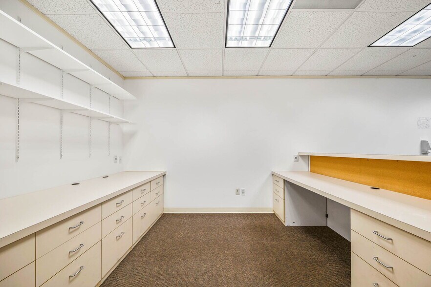 More Photos Of 705 9th St, Florence Medical For Lease