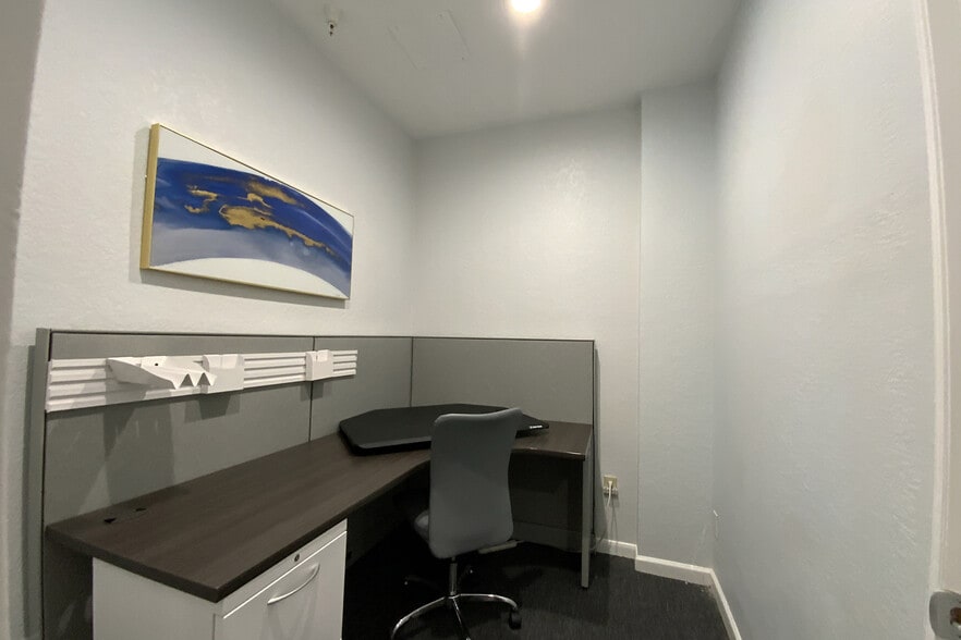 More Photos Of 860 N Orange Ave, Orlando Apartments For Sale