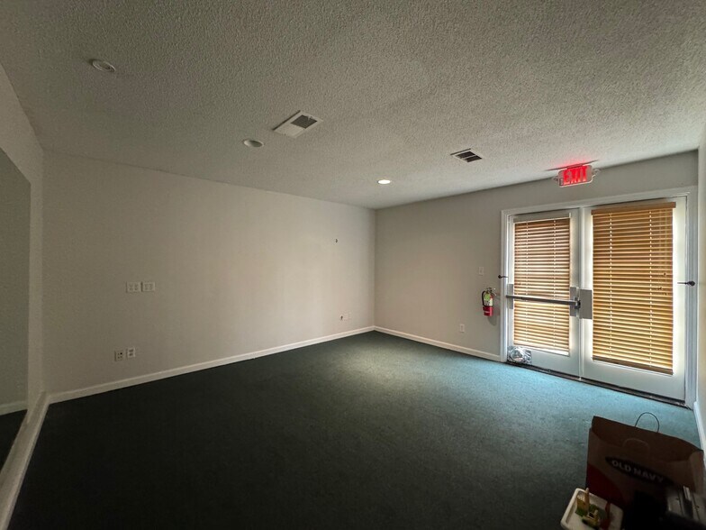 More Photos Of 1310 Goodman Rd, Southaven Loft Creative Space For Sale