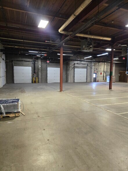 More Photos Of 1600 North Ave W, Missoula Warehouse For Lease