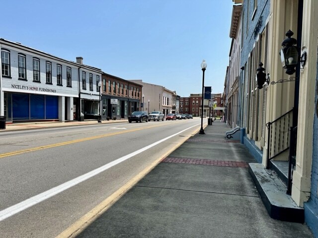 More Photos Of 136 Dixie Ave, Elizabethtown Office For Sale