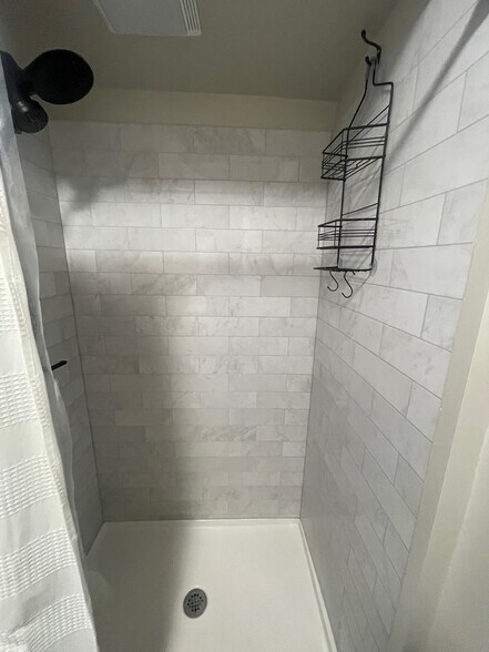 More Photos Of 1904 Washington Ave, Vincennes Office Residential For Sale