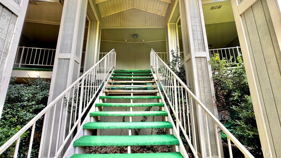 More Photos Of 6270 Aquarius Dr, Alpine Apartments For Sale