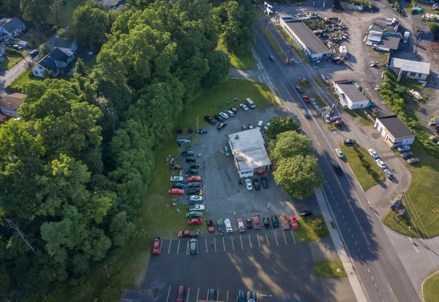 More Photos Of 90 Old Rt-9w, Port Ewen Restaurant For Sale