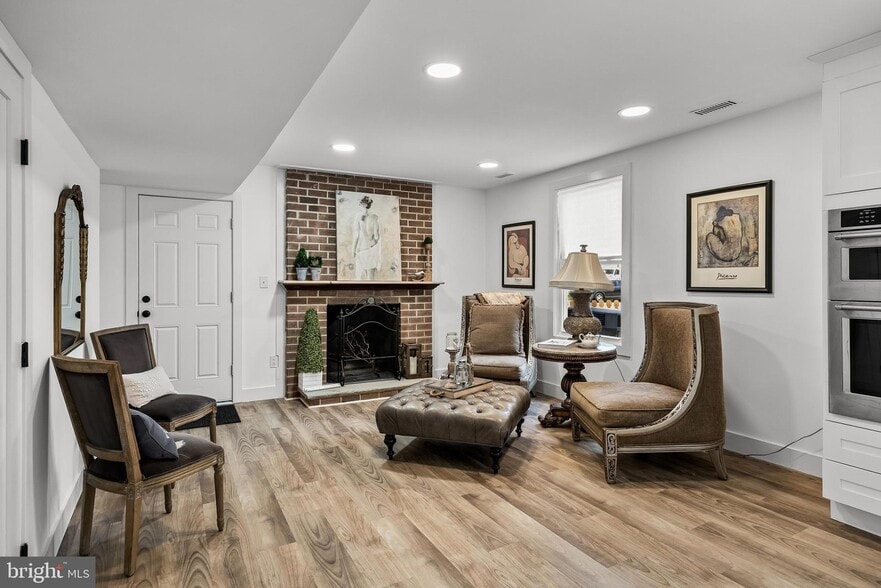 More Photos Of 6 Cherrywood Dr, Clementon Office Residential For Sale