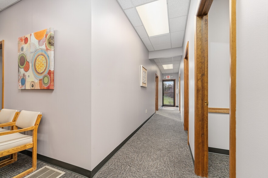 More Photos Of 4718 National Rd E, Richmond Office For Lease