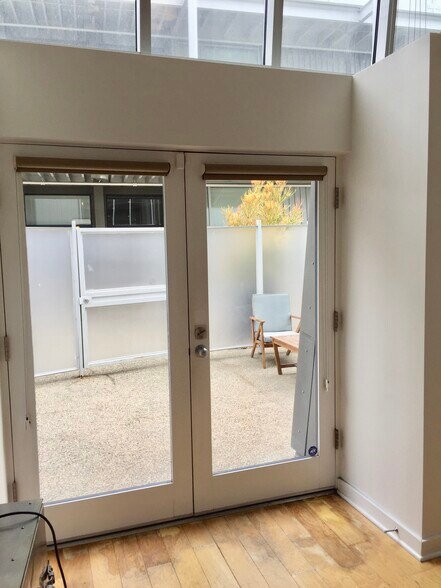 More Photos Of 615 Hampton Dr, Venice Apartments For Sale