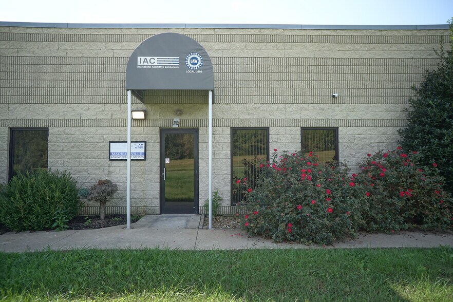 More Photos Of 850 Industrial Rd, Madisonville Manufacturing For Lease