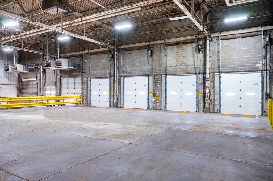 More Photos Of 1250 S Walnut St, Bucyrus Manufacturing For Lease