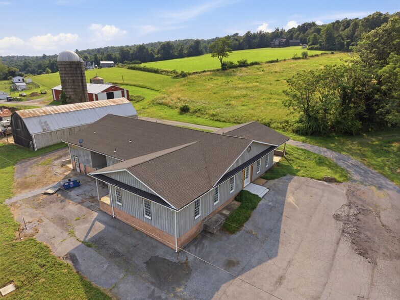 More Photos Of 13175 Washington Springs Winery Ln, Smithsburg Flex For Lease
