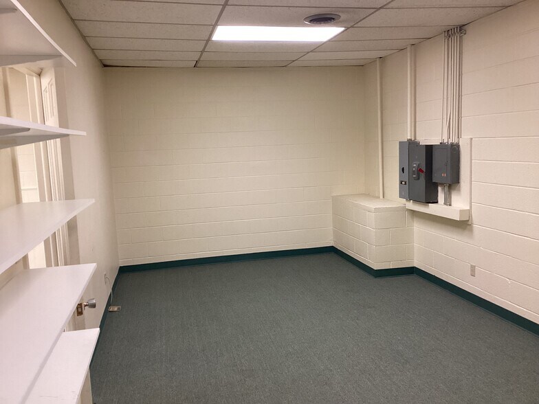 More Photos Of 402 W Main St, Stroud Storefront For Sale