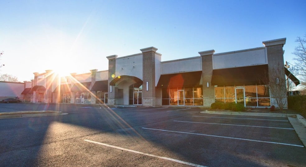 More Photos Of 805 Monroe St, Conway Storefront Retail Office For Lease