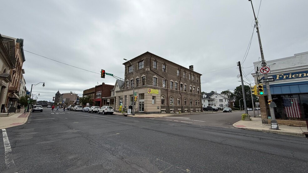 More Photos Of 242-248 W Broad St, Quakertown Office For Sale
