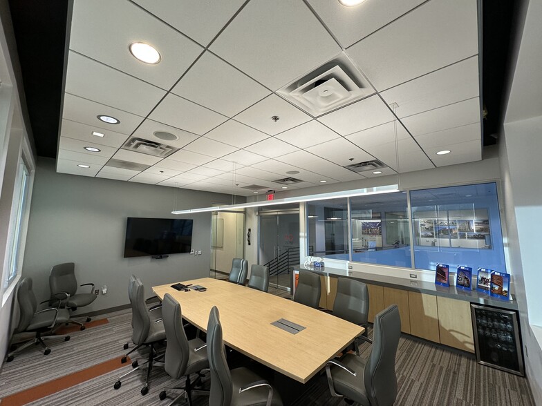 More Photos Of 730 N 52nd St, Phoenix Office For Sale