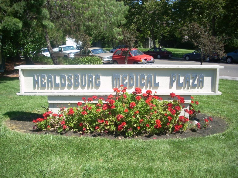More Photos Of 455 March Ave, Healdsburg Medical For Sale