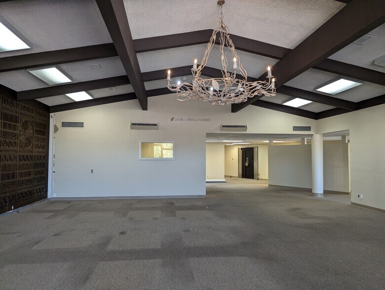 More Photos Of 302 El Paseo Rd, Ojai Office For Sale