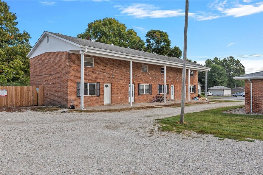 More Photos Of 507 Washington St, Pawnee Apartments For Sale