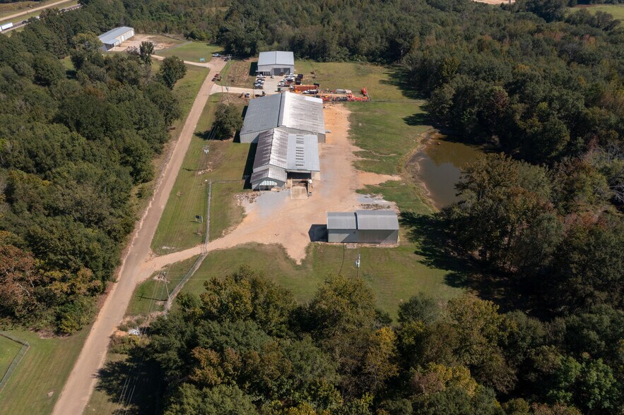 More Photos Of 1485 Industrial Dr, Bolton Warehouse For Lease