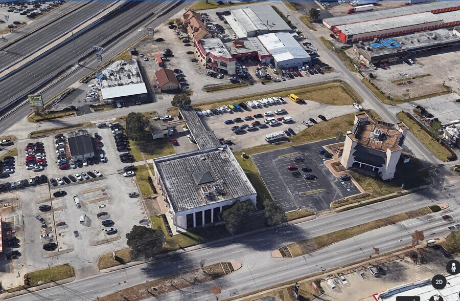 More Photos Of 9525 Bissonnet St, Houston General Retail For Lease
