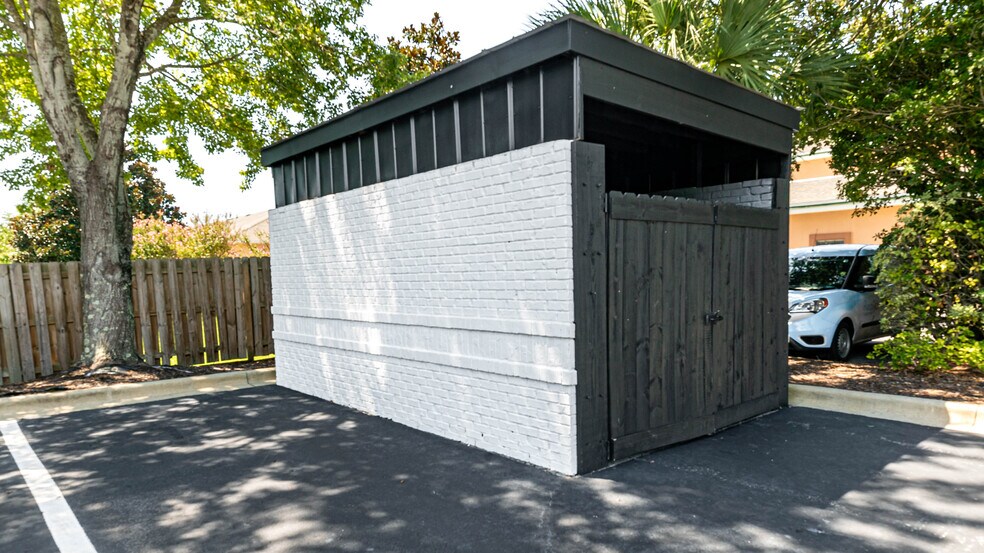 More Photos Of 1012 Airport Rd, Destin Office Residential For Sale