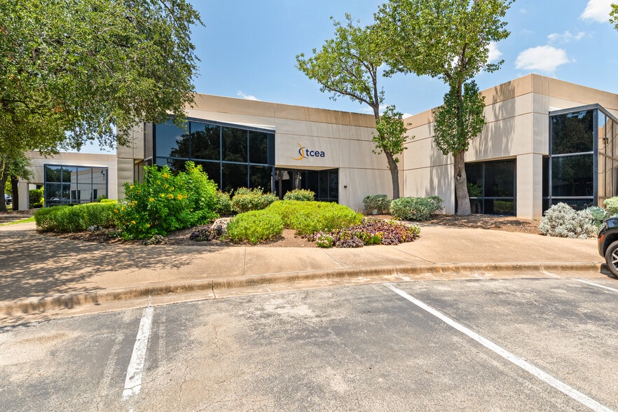 More Photos Of 3100 Alvin Devane Blvd, Austin Flex For Sale