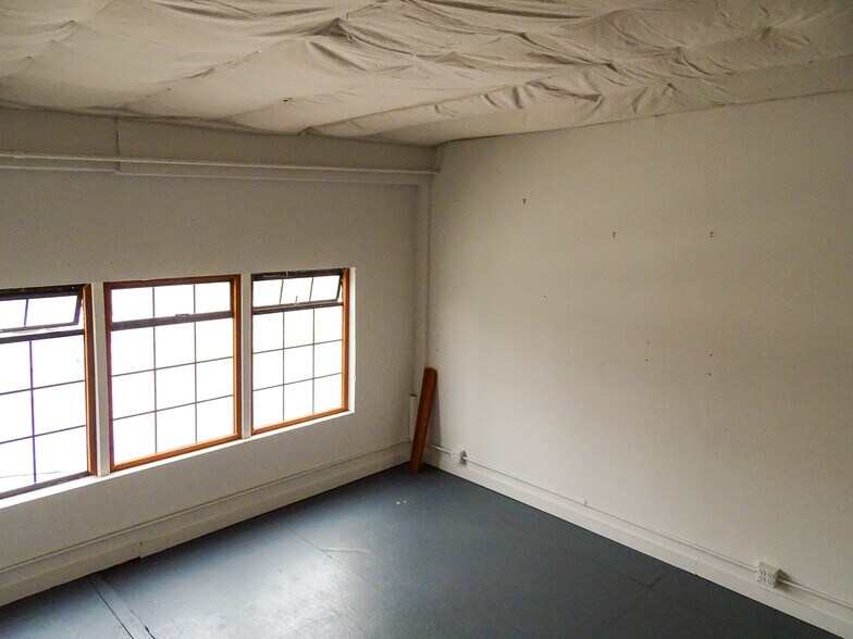 More Photos Of 111 S Lander St, Seattle Loft Creative Space For Sale