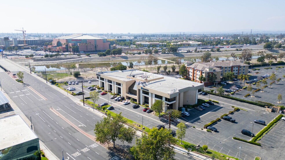 More Photos Of 1855 W Katella Ave, Orange Office Residential For Lease