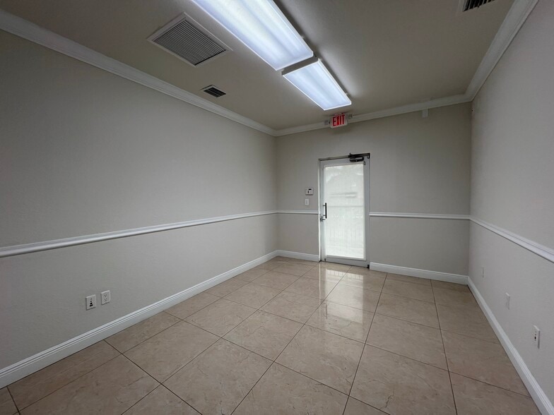 More Photos Of 2470 NW 102nd Pl, Doral Storefront Retail Office For Sale