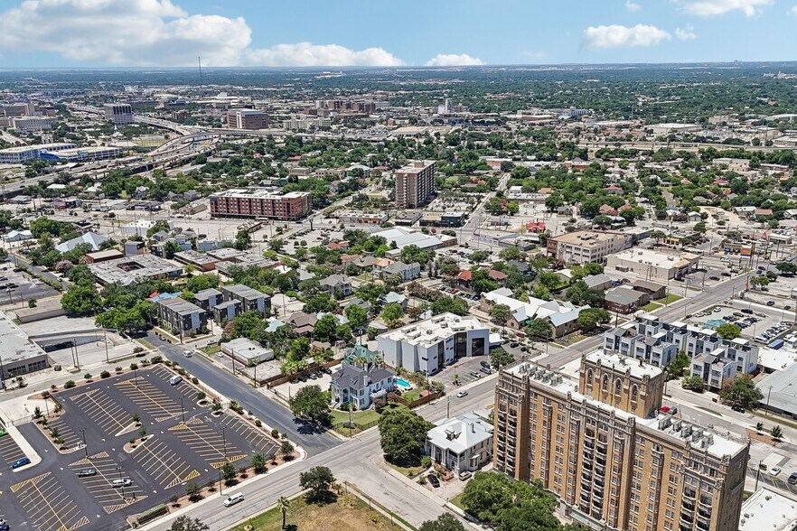 More Photos Of 421 Howard St, San Antonio Hospitality For Sale
