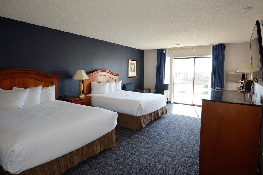 More Photos Of 1929 4th St, Eureka Hotel For Sale