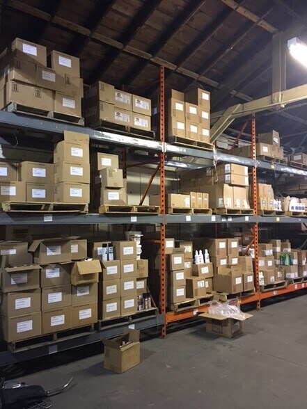 More Photos Of 539 Champion Rd, Jeffersonville Warehouse For Lease