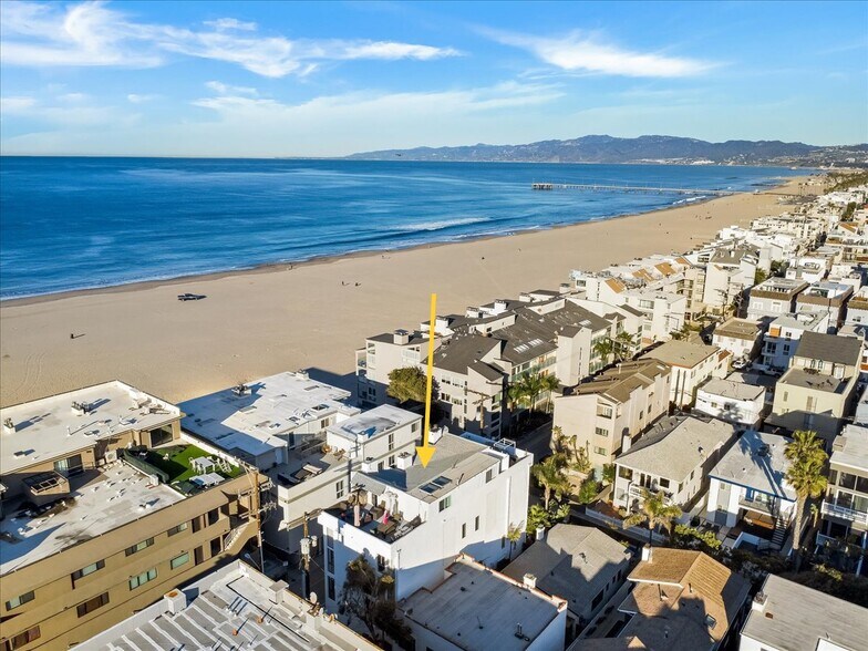 More Photos Of 14 Mast, Marina Del Rey Apartments For Sale