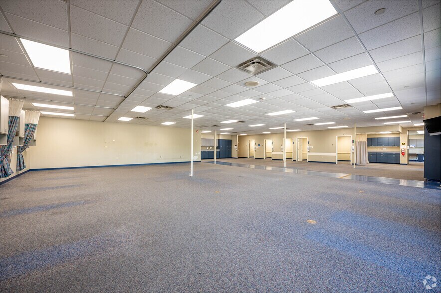 More Photos Of 940 N Marr Rd, Columbus Medical For Lease