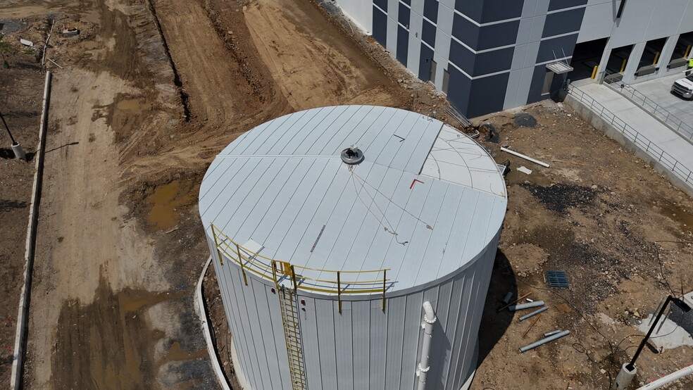 More Photos Of 120 Manunka Chunk Road, Belvidere Distribution For Lease