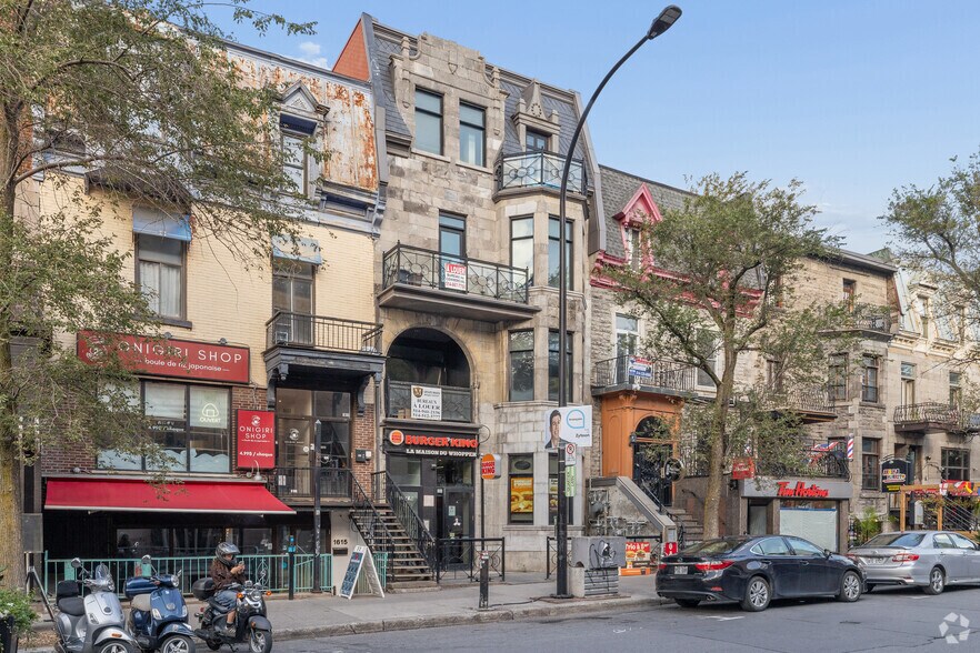 Primary Photo Of 1605-1609 Rue Saint-Denis, Montréal Storefront Retail Office For Lease