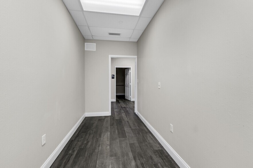 More Photos Of 2421 Shreve St, Punta Gorda Office For Lease