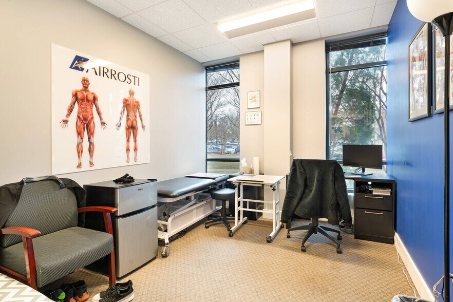 More Photos Of 600 Peter Jefferson Pky, Charlottesville Medical For Sale