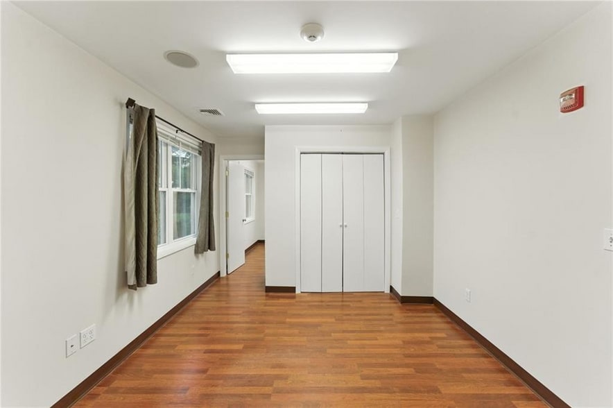 More Photos Of 2789 Post Rd, Warwick Office Residential For Sale