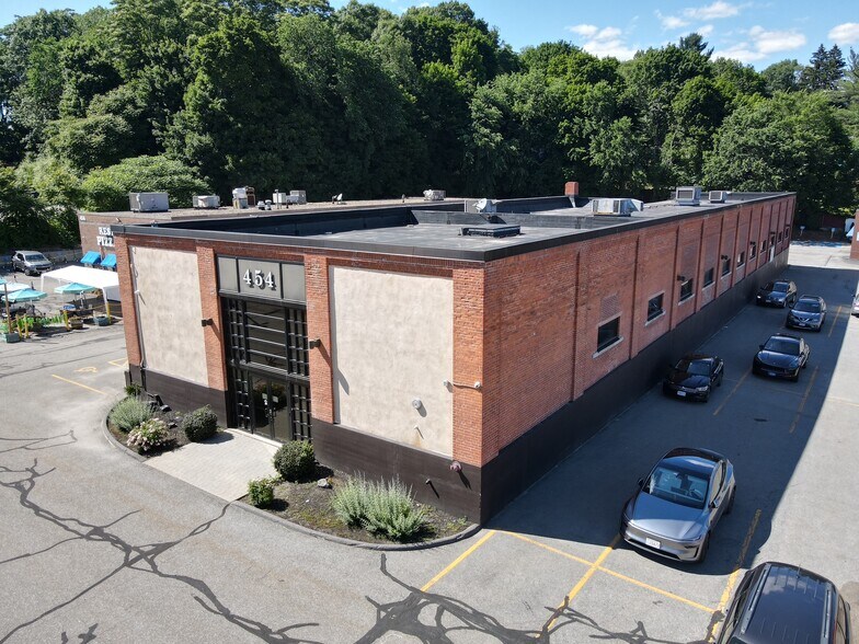 More Photos Of 454 Grove St, Worcester Office For Lease