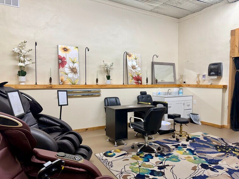 More Photos Of 118 Mildred St, Brewton Storefront For Sale