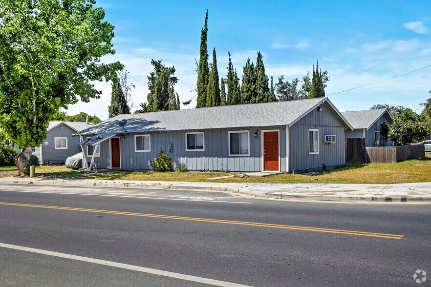 More Photos Of 6860 Walnut Ave, Winton Apartments For Sale